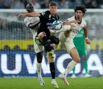 米兰逆袭，晋级欧冠精英八强的简单介绍