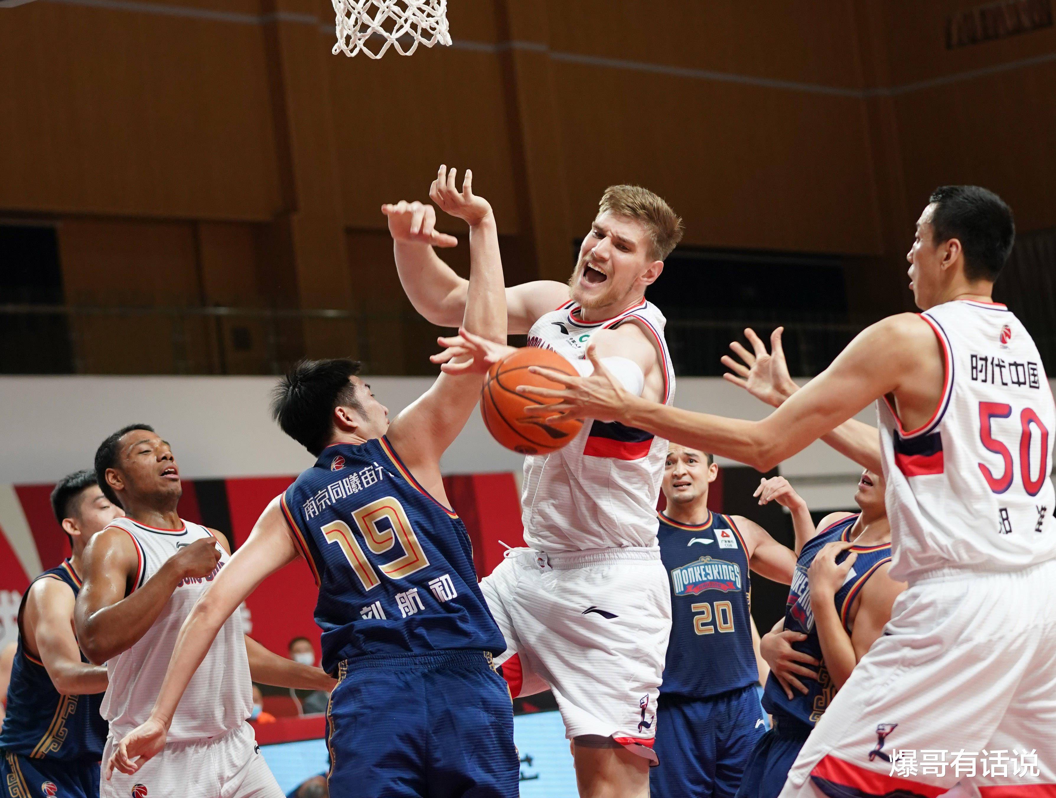 包含球场风云:球员技术不断提升,比赛更加精彩的词条 包含球场风云:球员技术不断提升,比赛更加精彩的词条