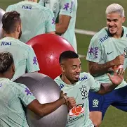 关于勇士球员集体训练，备战下一场竞赛的信息